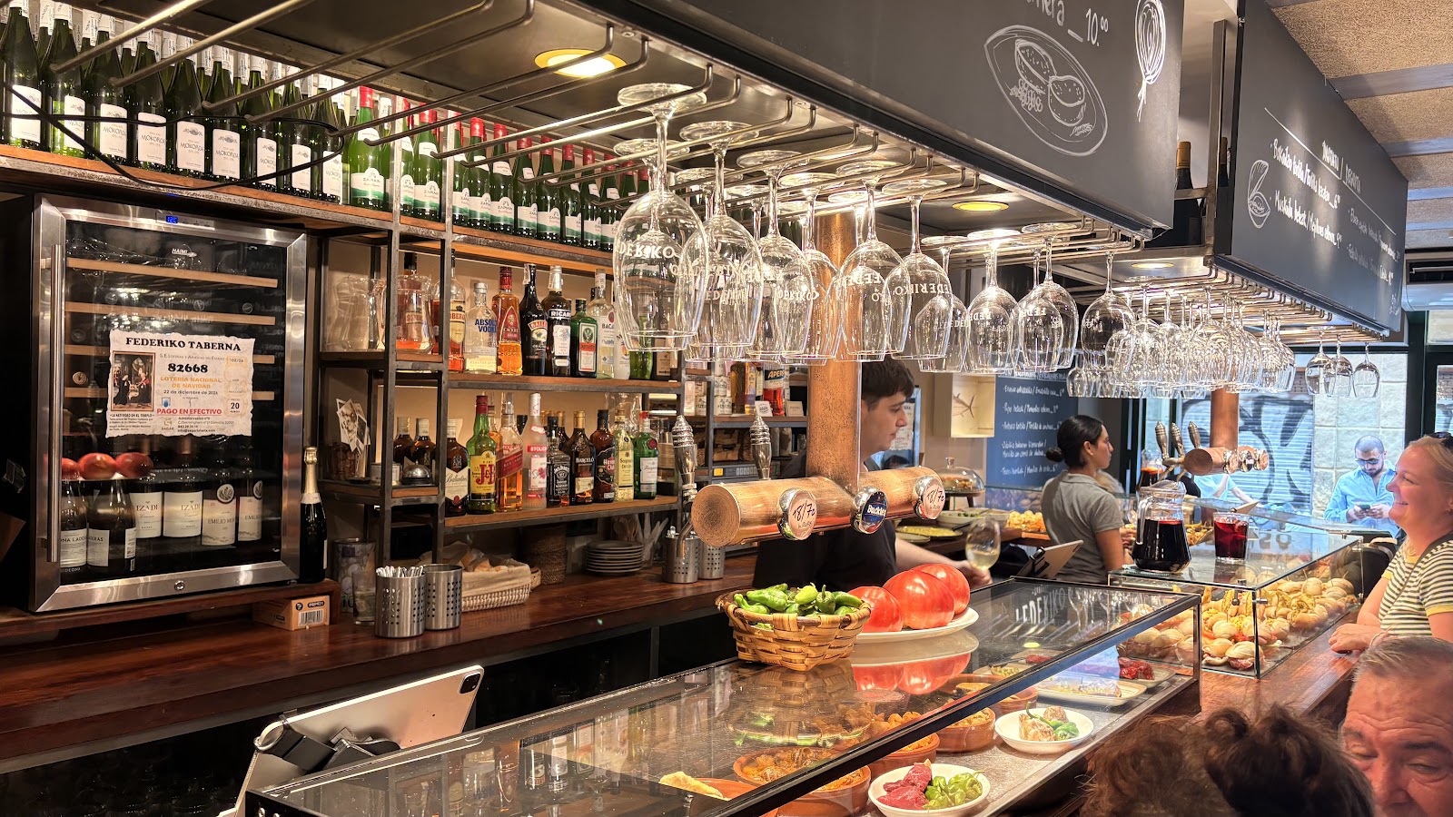 Interior de la taberna